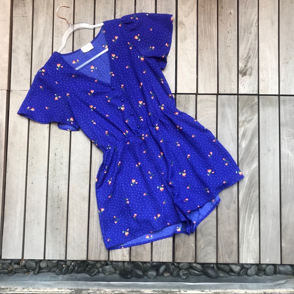 SIENNA SKY Blue Star & Tulip Print Button Down V Neck Short Sleeve Romper - Picture 2 of 6